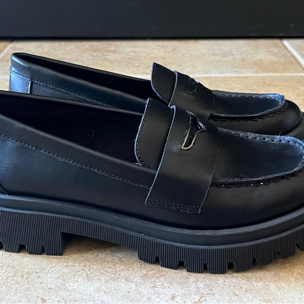 Seychelles Black Penny Loafers Platform Chunky Sole NWOT